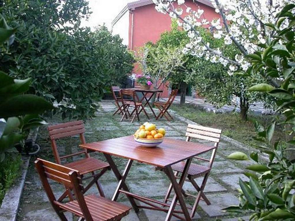 Baglio Delle Rose Bed & Breakfast Giarre Eksteriør bilde